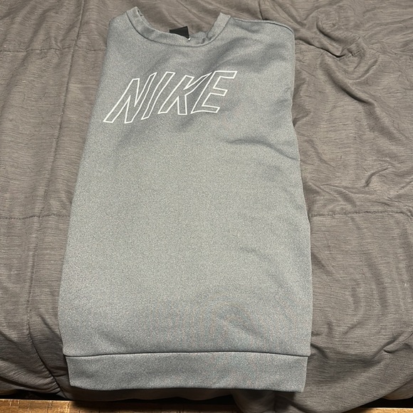 Ladies Nike sweatshirt - Picture 2 of 4